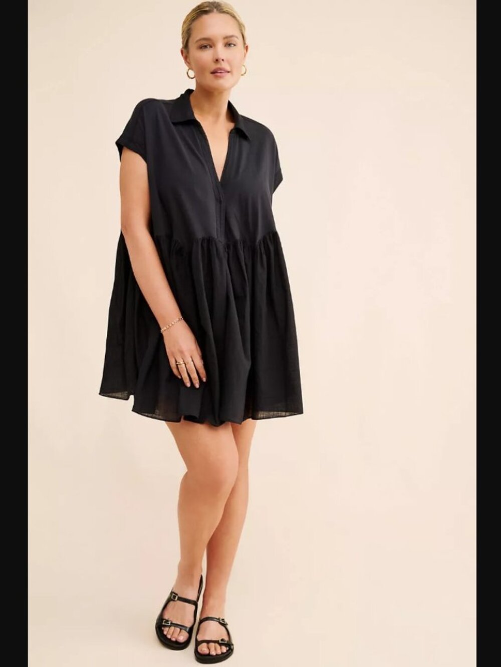 Black Short-Sleeve Babydoll Tunic Top - Women